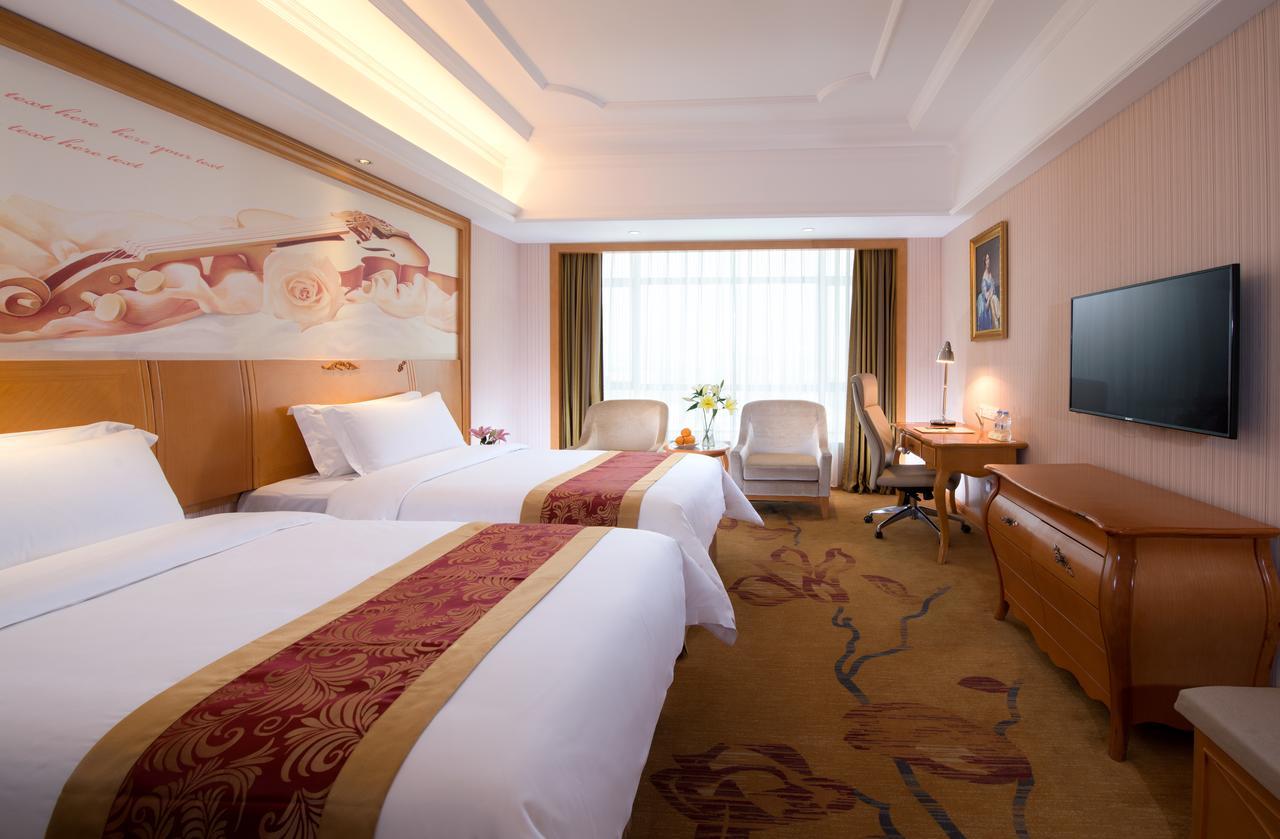 Vienna Hotel Guangzhou Airport Exterior foto